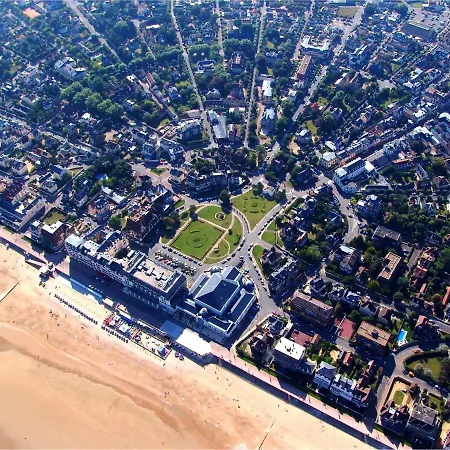 Hyper Centre - 2 Pieces Confort - Terrasse - Ascenseur - Lägenhet