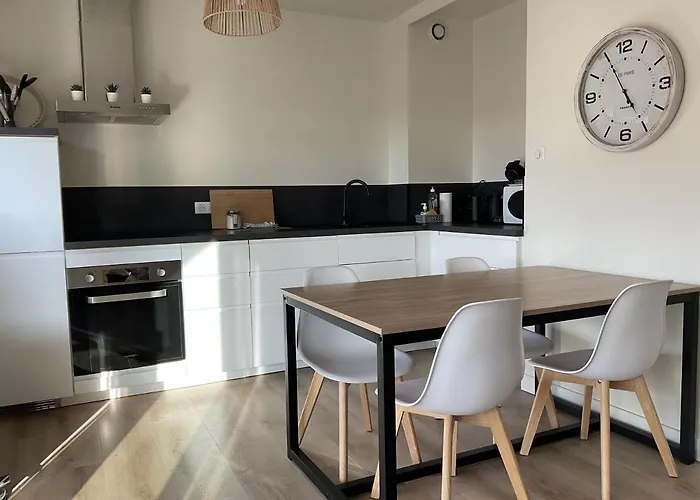 Hyper Centre - 2 Pieces Confort - Terrasse - Ascenseur - Lägenhet