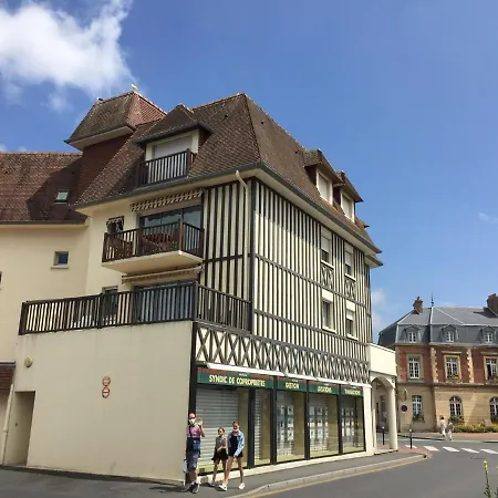 Hyper Centre - 2 Pieces Confort - Terrasse - Ascenseur - * Cabourg