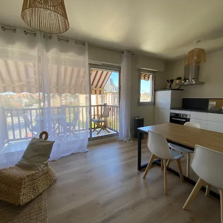 Hyper Centre - 2 Pieces Confort - Terrasse - Ascenseur - Apartment *