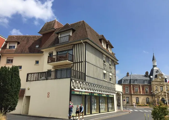 Hyper Centre - 2 Pieces Confort - Terrasse - Ascenseur - * Cabourg